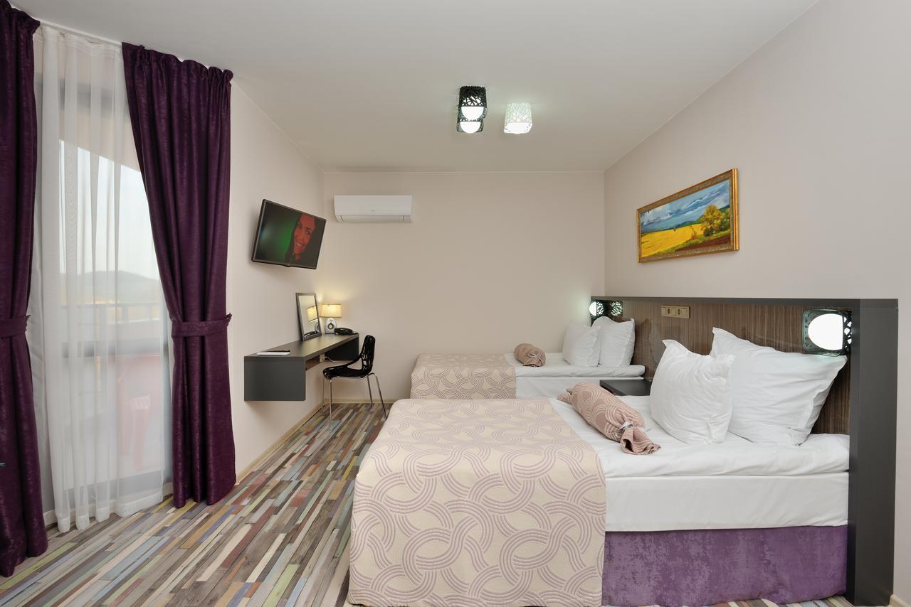Hotel Hello Hissar Hisarya Extérieur photo